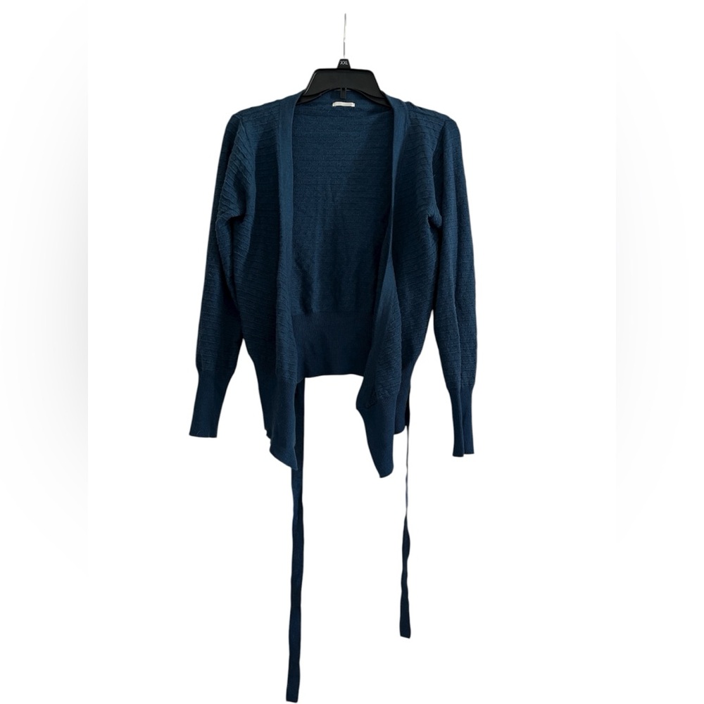 GU Cardigan - Picture 2 of 3